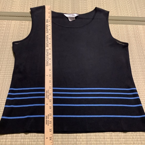 Exclusively Misook sleeveless sweater Black and Blue Striped Women's Top - Picture 4 of 5